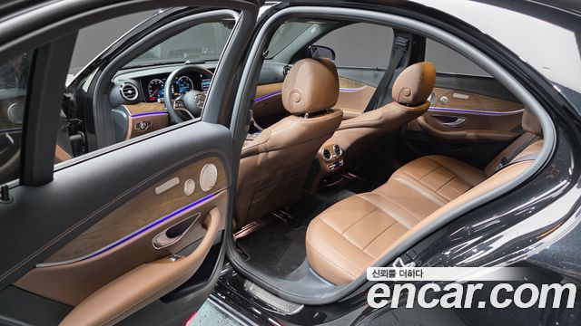 Mercedes-Benz E-Class (W213) E300e 4MATIC Exclusive 2021 — фото 11