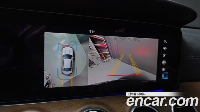 Mercedes-Benz E-Class (W213) E300e 4MATIC Exclusive 2021 — фото 15