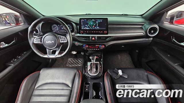 Kia K3 (II) 1.6 Turbo GT 5Door Signature 2022 — фото 7
