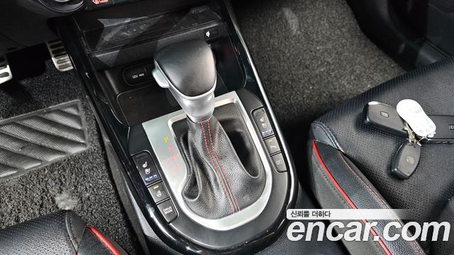 Kia K3 (II) 1.6 Turbo GT 5Door Signature 2022 — фото 9