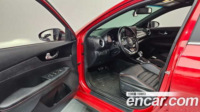 Kia K3 (II) 1.6 Turbo GT 5Door Signature 2022 — фото 10