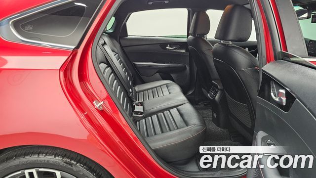 Kia K3 (II) 1.6 Turbo GT 5Door Signature 2022 — фото 15