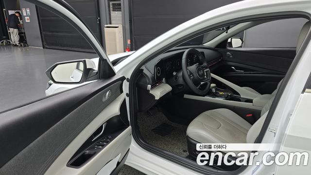 Hyundai Avante (CN7) 1.6 Inspiration 2023 — фото 10