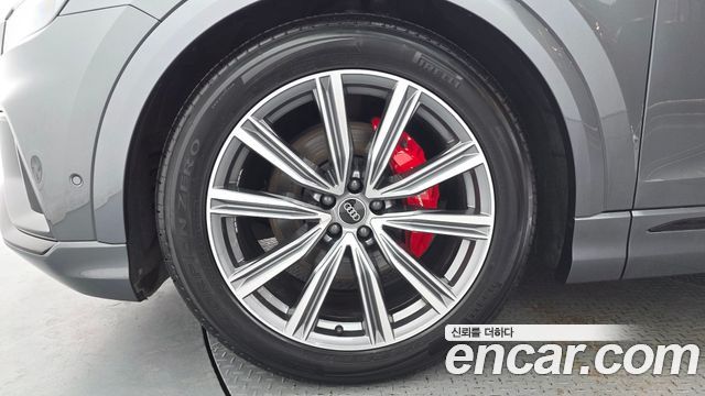 Audi Q8 (4M) 55 TFSI Quattro Premium 2021 — фото 5