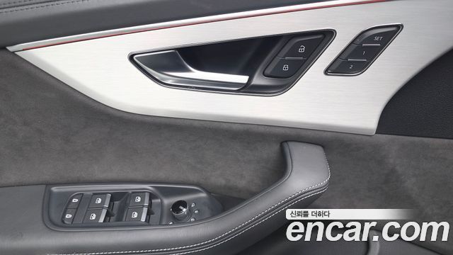 Audi Q8 (4M) 55 TFSI Quattro Premium 2021 — фото 27