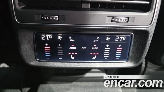 Audi Q8 (4M) 55 TFSI Quattro Premium 2021 — фото 29