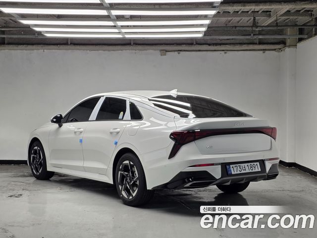 Kia K5 (III) 2.0 Noblesse 2027 — фото 2