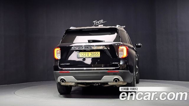 Ford Explorer (VI) 2.3 LimIted 4WD 2022 — фото 4