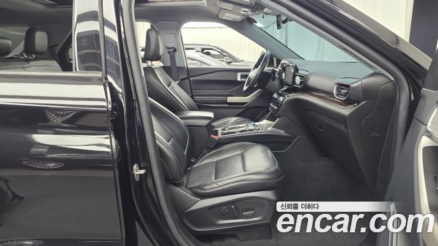 Ford Explorer (VI) 2.3 LimIted 4WD 2022 — фото 11