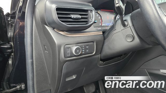Ford Explorer (VI) 2.3 LimIted 4WD 2022 — фото 17