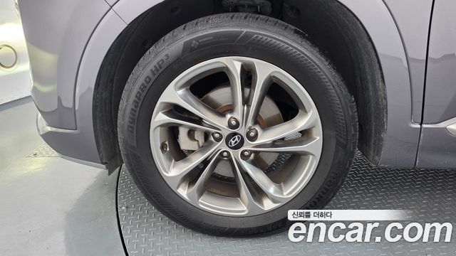Hyundai Santa Fe (TM) Diesel 2.2 4WD Inspiration 2019 — фото 5