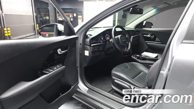 Kia Niro EV Prestige 2022 — фото 10