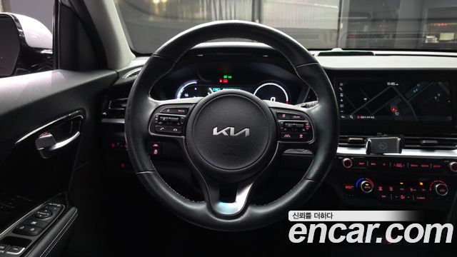 Kia Niro EV Prestige 2022 — фото 13