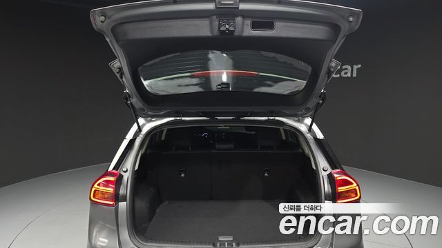 Kia Niro EV Prestige 2022 — фото 30