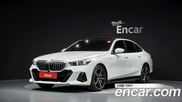BMW 5 Series (G60) 530i xDrive M Sport 2025 — фото 1