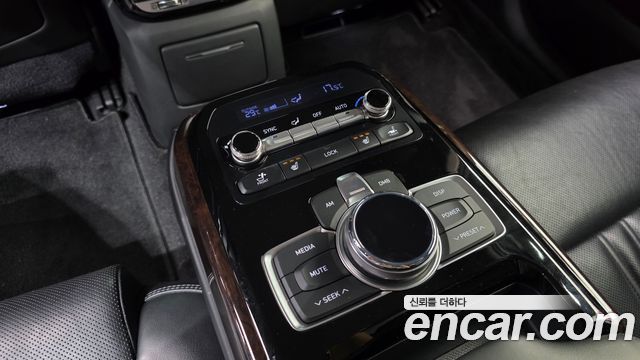 Genesis EQ900 3.8 GDI AWD Premium Luxury 2016 — фото 19