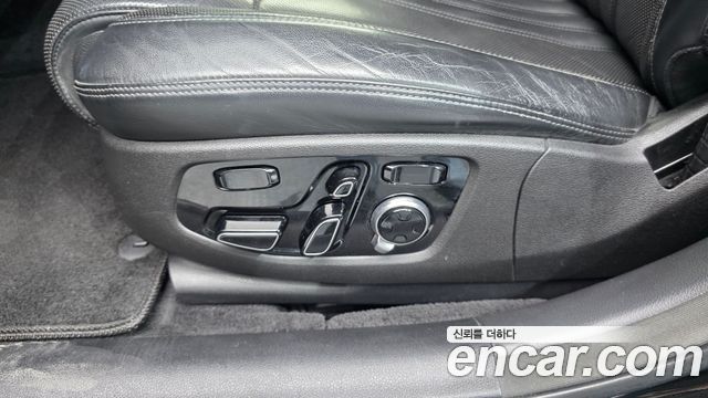Genesis EQ900 3.8 GDI AWD Premium Luxury 2016 — фото 31