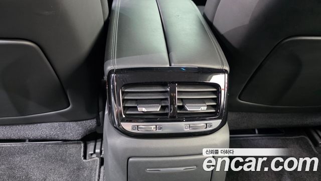 Genesis EQ900 3.8 GDI AWD Premium Luxury 2016 — фото 32