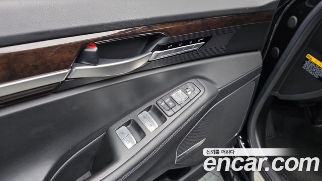 Genesis EQ900 3.8 GDI AWD Premium Luxury 2016 — фото 33