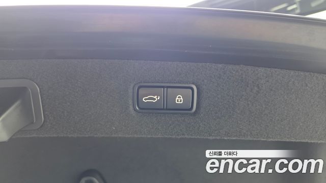 Genesis EQ900 3.8 GDI AWD Premium Luxury 2016 — фото 36