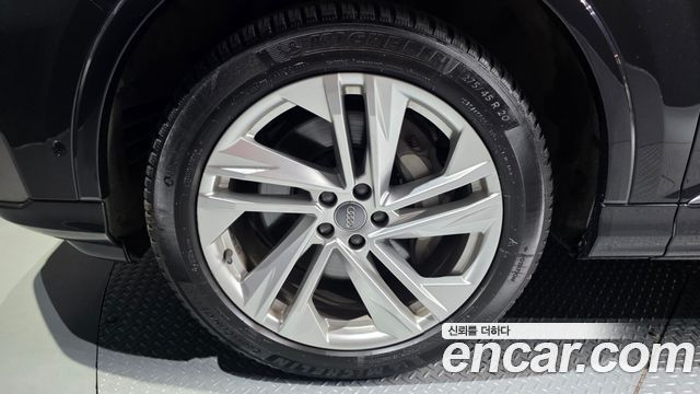 Audi Q7 (4M) 45 TDI Quattro Premium 2021 — фото 5