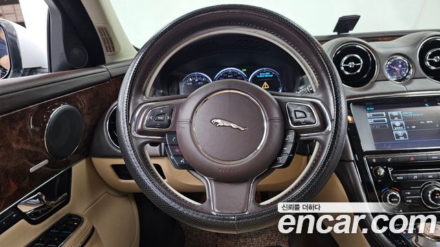 Jaguar XJ 3.0D Premium Luxury LWB X351 2011 — фото 13