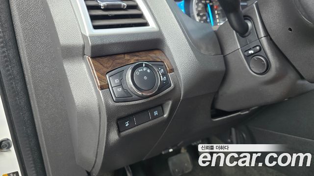 Ford Explorer 3.5 Limited 4WD 5th 2014 — фото 16