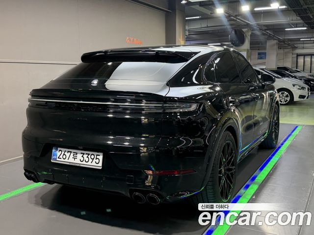 Porsche Cayenne (PO536) 3.0 E-Hybrid Coupe 2025 — фото 3