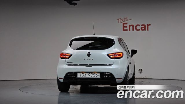 Renault Korea Clio Intens 2019 — фото 4