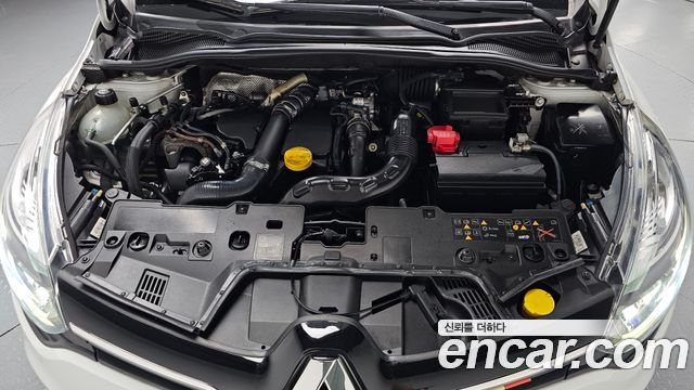 Renault Korea Clio Intens 2019 — фото 6