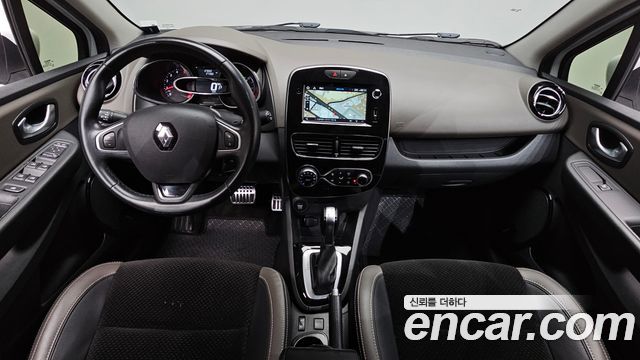 Renault Korea Clio Intens 2019 — фото 7