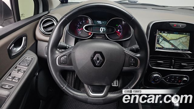 Renault Korea Clio Intens 2019 — фото 13