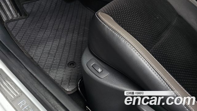 Renault Korea Clio Intens 2019 — фото 17