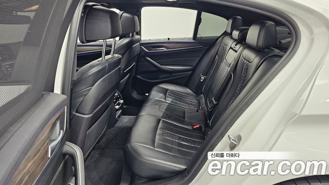 BMW 5 Series (G30) 530i M Sport Package Plus 2018 — фото 12