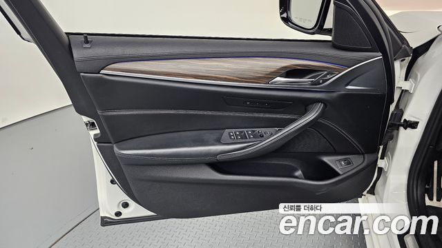 BMW 5 Series (G30) 530i M Sport Package Plus 2018 — фото 24