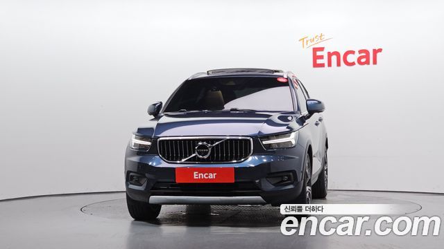 Volvo XC40 B4 Inscription 2022 — фото 3