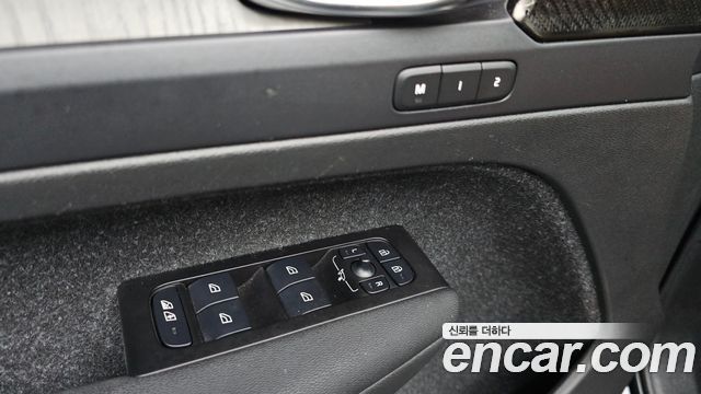 Volvo XC40 B4 Inscription 2022 — фото 17