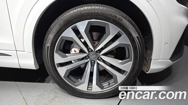 Audi Q8 (4M) 45 TDI Quattro Premium 2021 — фото 5