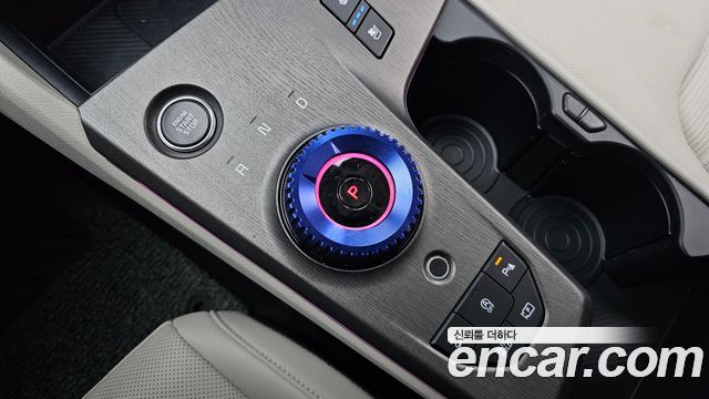 Kia Sportage (V) Gasoline 1.6 Turbo 2WD Signature 2025 — фото 9