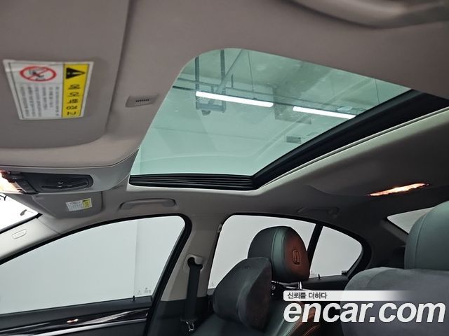 BMW 5 Series (F10) 520d xDrive M Aero Dynamic 2016 — фото 18