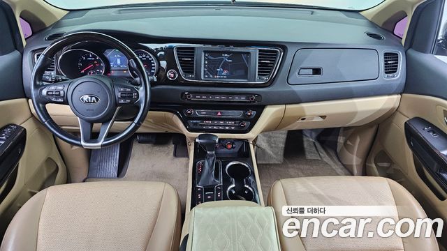 Kia Carnival 9-Seater Prstige 2020 — фото 7