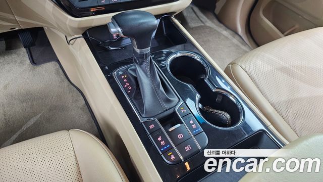 Kia Carnival 9-Seater Prstige 2020 — фото 9