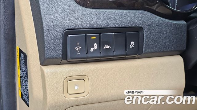 Kia Carnival 9-Seater Prstige 2020 — фото 15