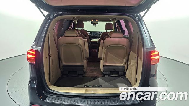 Kia Carnival 9-Seater Prstige 2020 — фото 20