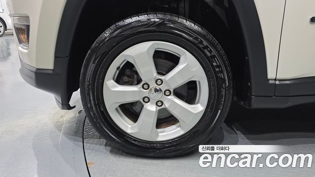 Jeep Compass (II) 2.4 Limitied AWD 2018 — фото 5