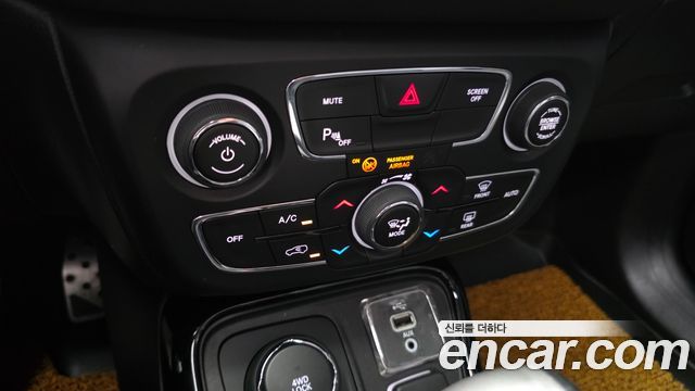 Jeep Compass (II) 2.4 Limitied AWD 2018 — фото 18