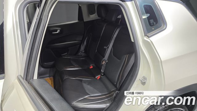 Jeep Compass (II) 2.4 Limitied AWD 2018 — фото 26