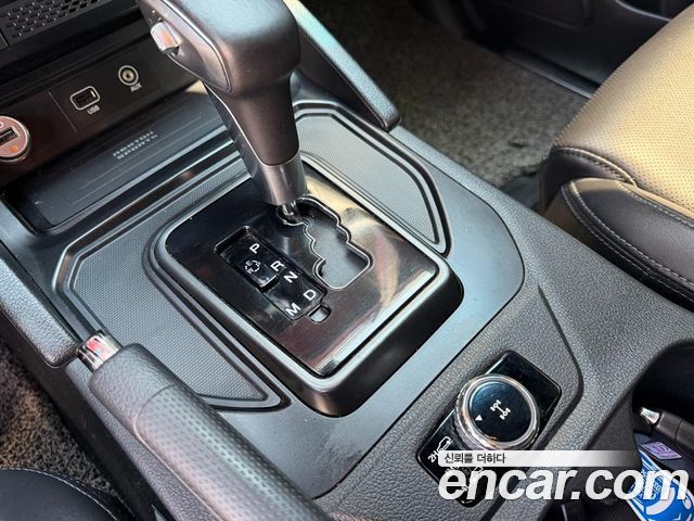 KG Mobility (SsangYong) Rexton Sports Khan Diesel 2.2 4WD Dynamic Edition (5-Link) 2021 — фото 9