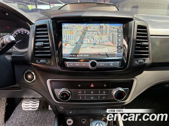 KG Mobility (SsangYong) Rexton Sports Khan Diesel 2.2 4WD Dynamic Edition (5-Link) 2021 — фото 18