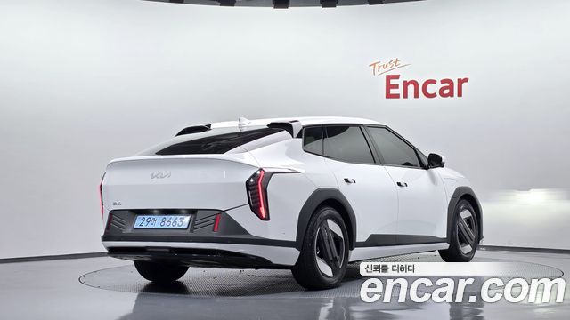 Kia EV4 Long Range 2WD Earth 2026 — фото 2
